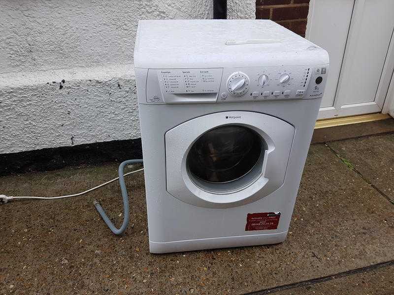 9 kg HOTPOINT washing machine