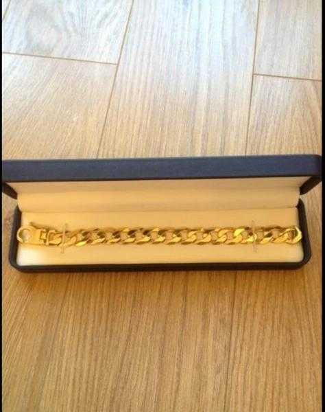 9ct gold curb bracelet