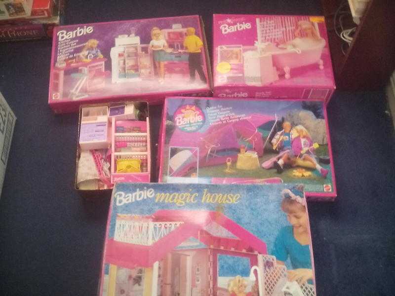 A LARGE AMOUNT OF RETRO 1980S BARBIE  LEGO  GAMES