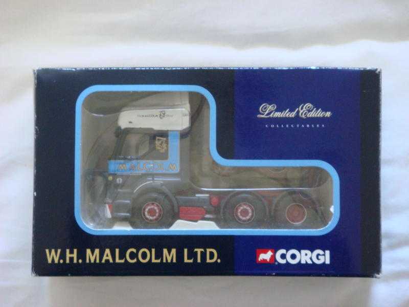 A New CORGI MODERN RENAULT Premium Tractor unit W. H. MALCOLM LTD CC12108