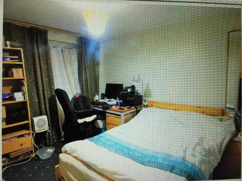A very Spacious En suit Double room in a shared house