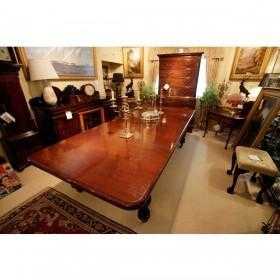 A William IV mahogany extending dining table