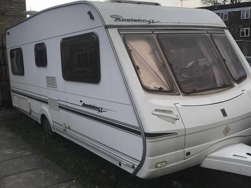 Abbey acclaim 2004, 4 berth fixed bed caravan