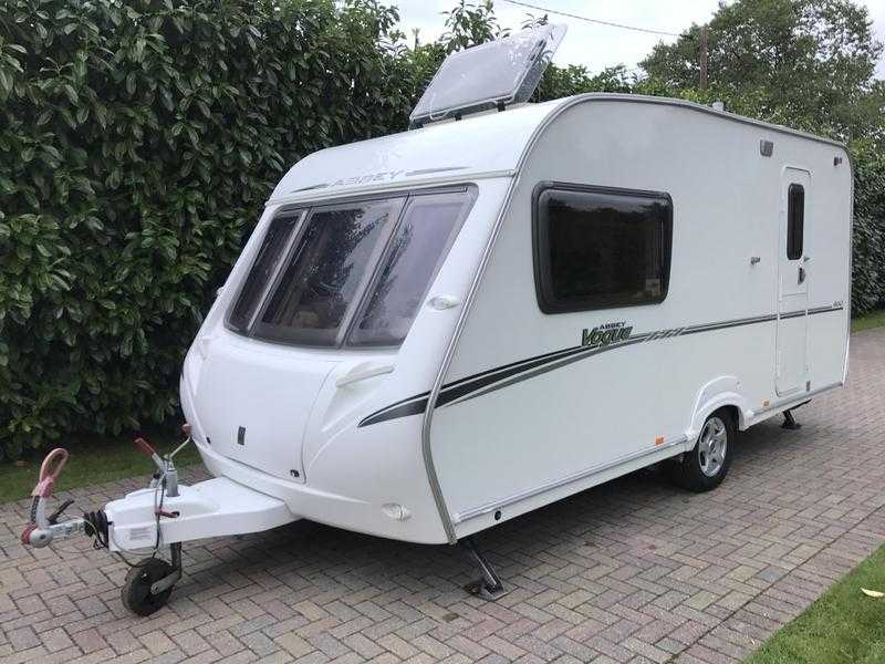 Abbey Vogue 460 2 berth 2007 Caravan with End Washroom and Motor Movers