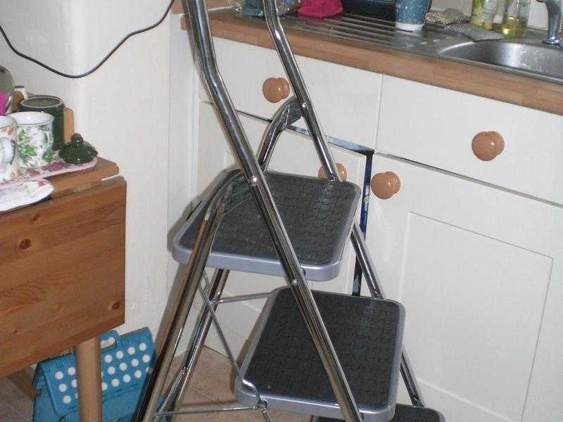 Abru Stepladder (3 steps)