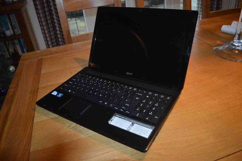 Acer Aspire 5742Z Laptop, family owned, full working order, only selling due to replacement by a Mac