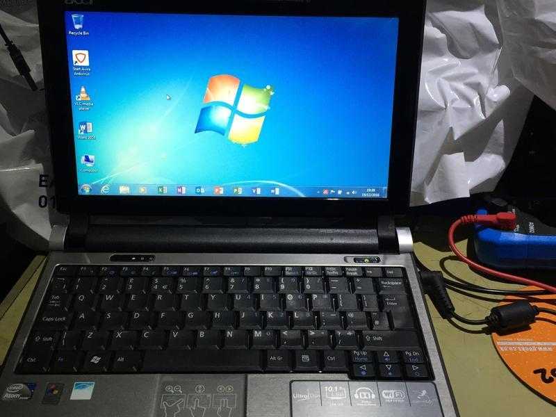 Acer aspire one, mini laptop, 10 inch screen