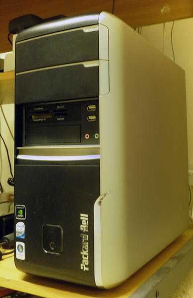 Acer Monitor 22inch with Packard Bell computer, etc