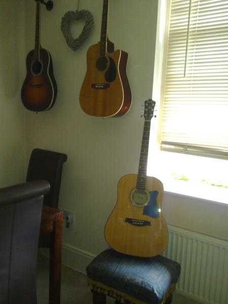 Acoust and semi acoustic Used guitars  in  Good Condition - Northampton