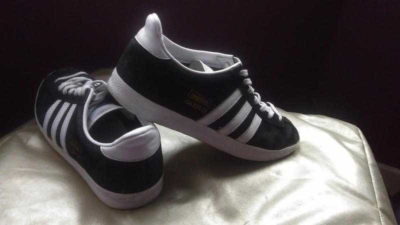 Adidas Gazelle trainers, size 4