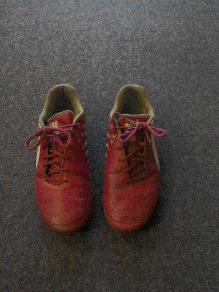 Adidas Trainers Football Size 7