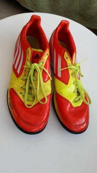 Adidias Astro Turf F50