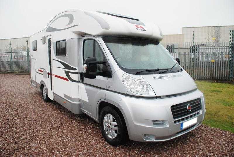 Adria Matrix 680 SL LOW MILES Very clean