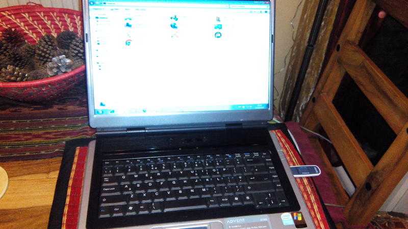 Advent 8109 Laptop Win XP 2GB Ram