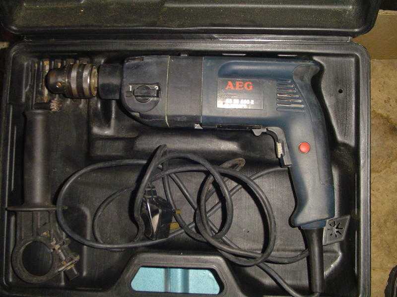 AEG Variable speed Hammer Drill