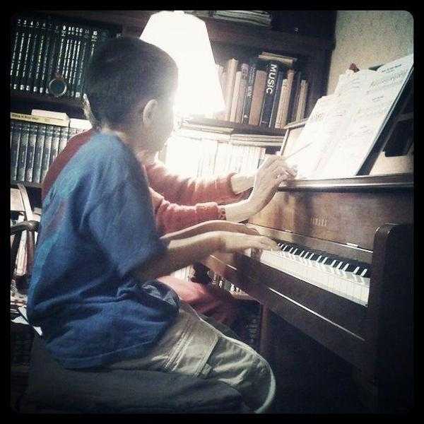 Affordable Piano Lessons in London E14. Age 5