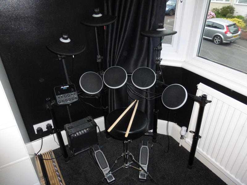 Alesis DM Lite Digital Electronic Drum Kit With New Stool amp Sticks