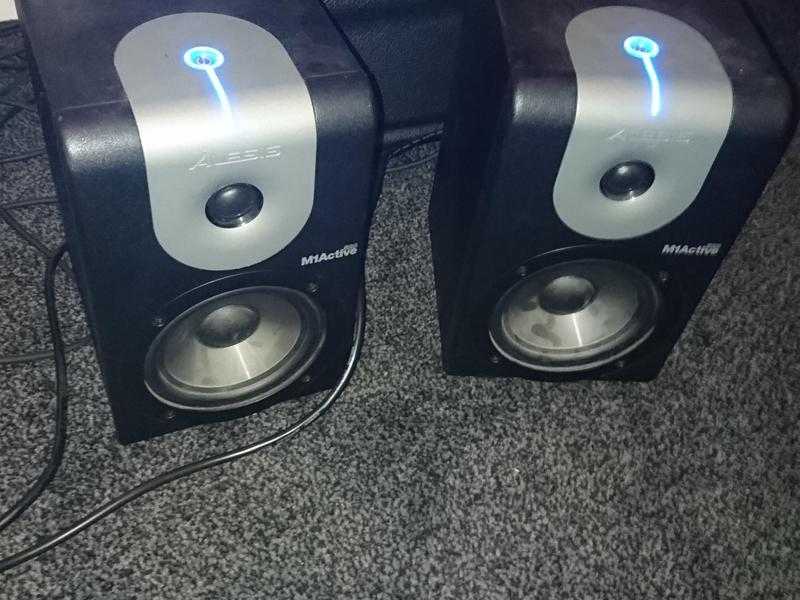 Alesis M1 Active Speakers