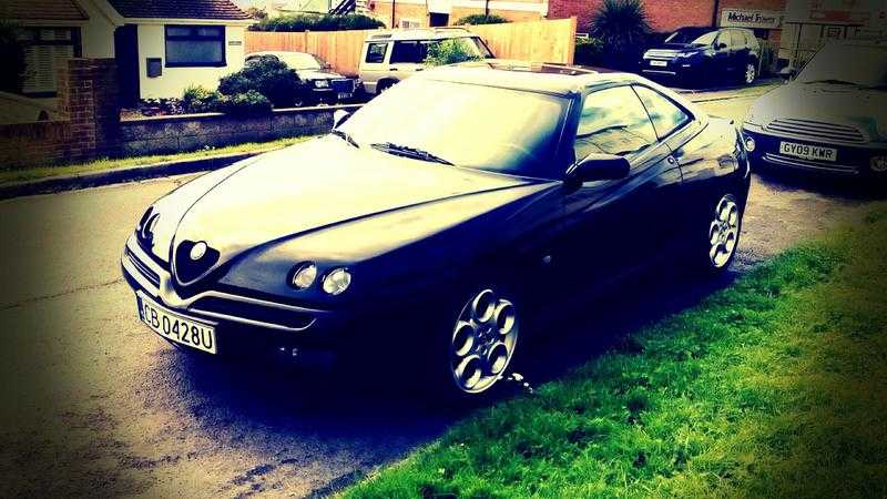 Alfa Romeo Gtv 1999. (Lefthand drive) full papers, car running