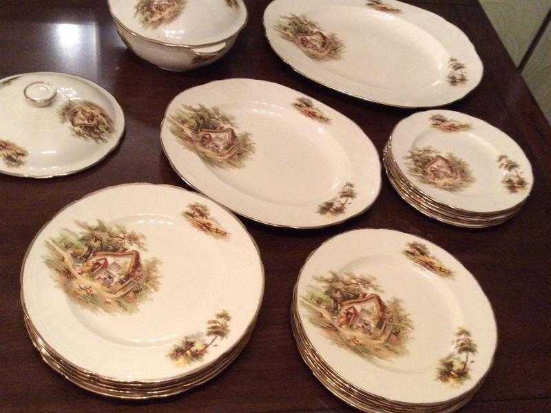 ALFRED MEAKIN DINNER SERVICE 1940s GREAT CONDITION MUST BE SEEN COLLECTORS DREAM