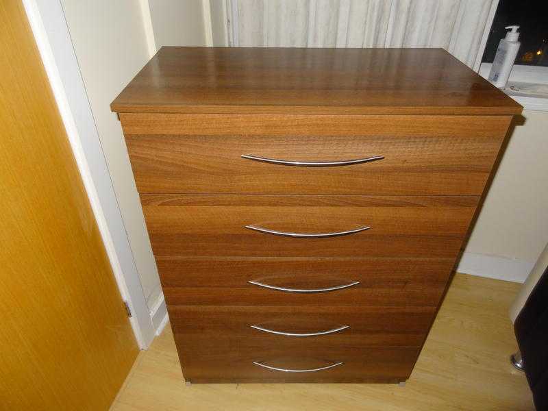 Almost New Very Beautiful Chests Of 5 Drawers