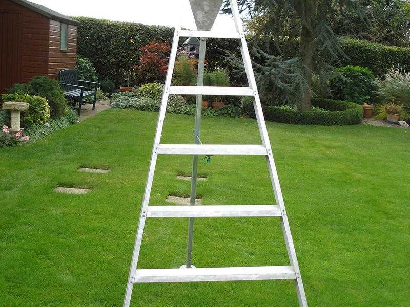 Aluminium Tripod Fruit Picking Ladder