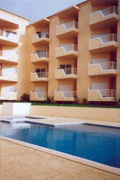 Alvor, Algarve, Portugal - 1 bed holiday apartments available near beach and golf overlooking pool