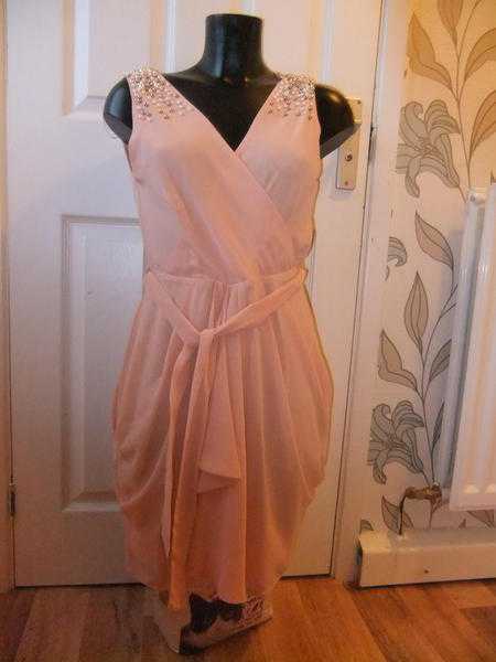 Angel Eye Dress size m colour peach