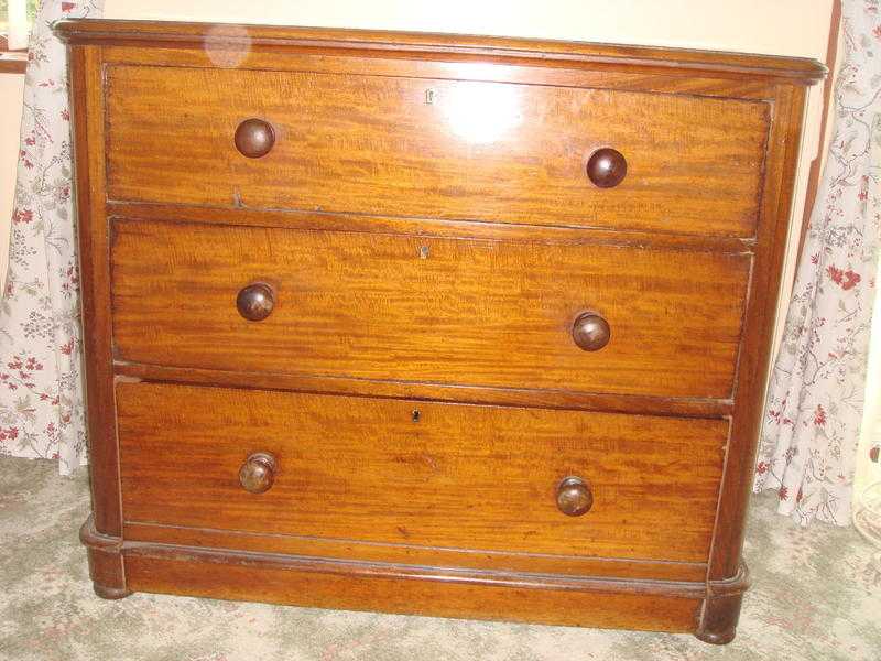 Antique Chest of Drawers