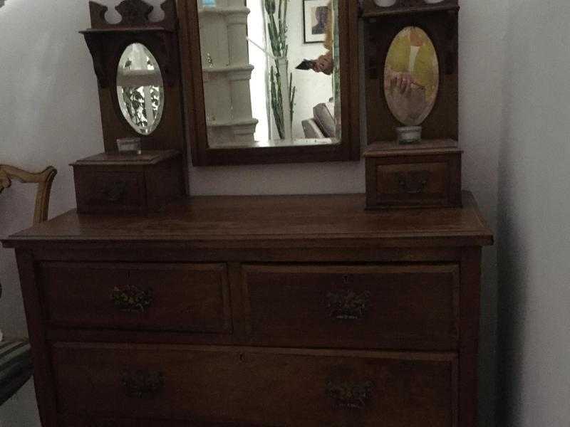 Antique chest of drawers