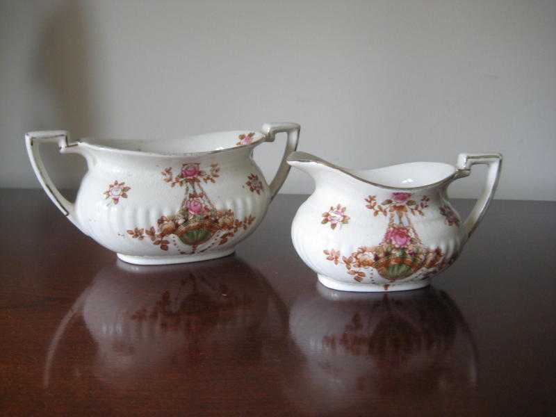 ANTIQUE CROWN DEVON MILK JUG AND SUGAR BOWL - ETNA PATTERN