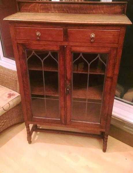 Antique Display Cabinet (Oak) with lock amp key