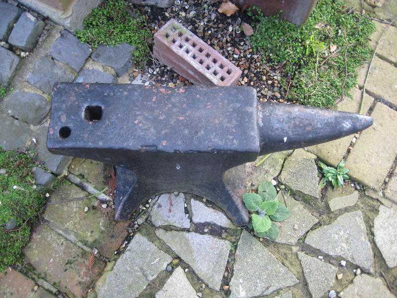 ANTIQUE FARRIERS ANVIL