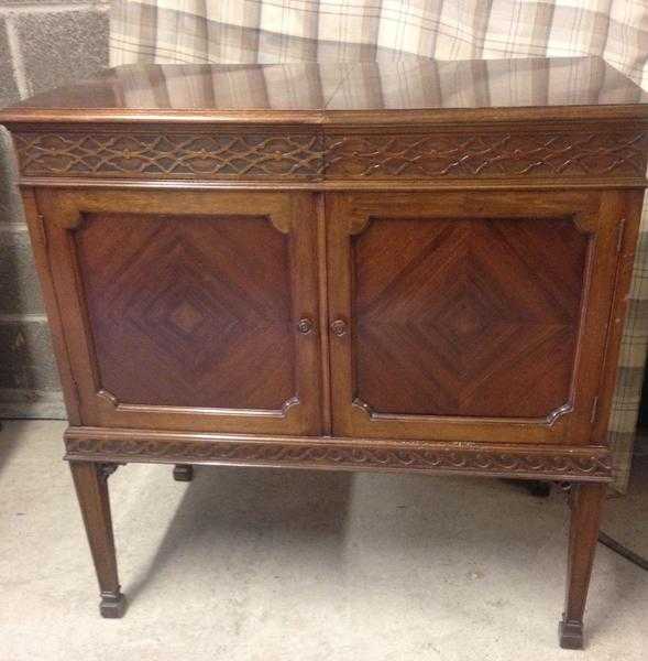 Antique hall table or dining table (gramophone cabinet)