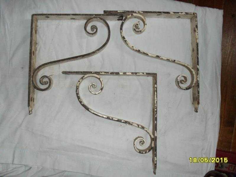 Antique Heavy Duty Victorian Wall Brackets(3)