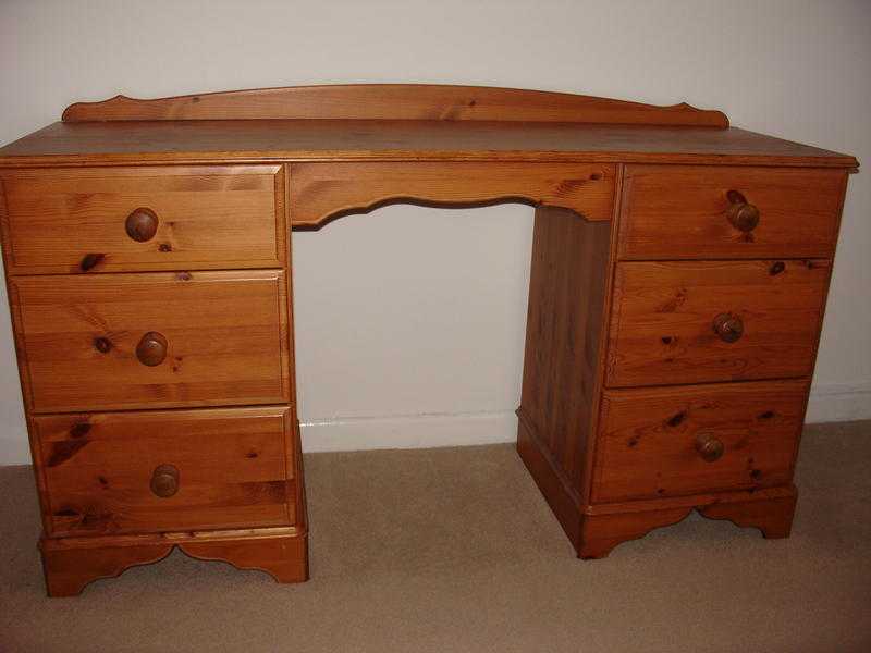 Antique pine dressing table