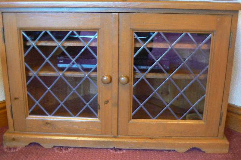 Antique Pine Look Corner TV Unit