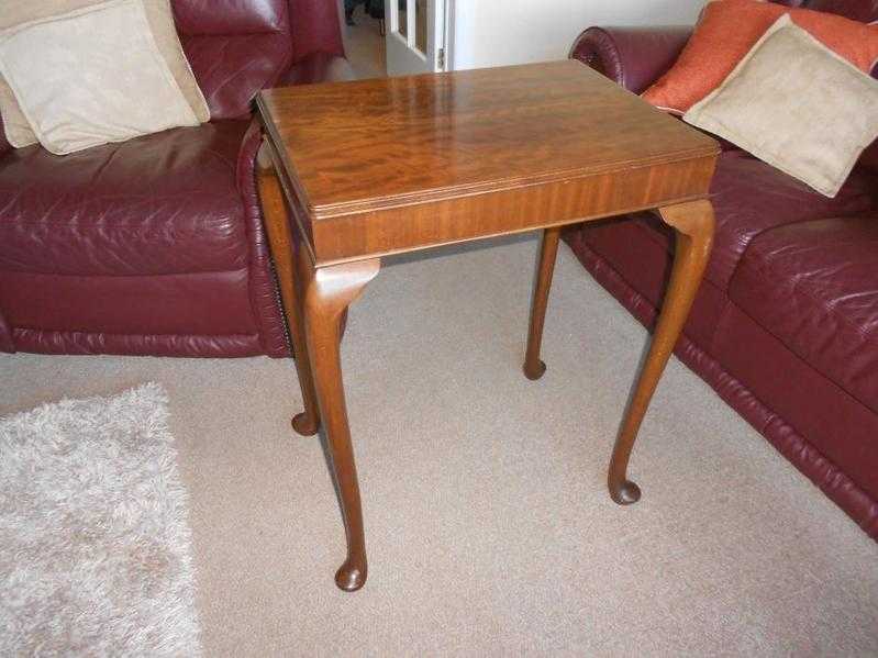 ANTIQUE SIDE TABLE