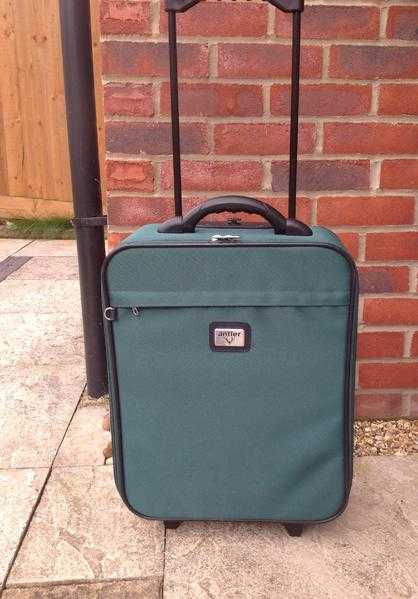 ANTLER DARK GREEN SOFT SIDED SMALL CABIN TRAVEL SUITCASE RETRACTABLE HANDLE TWO WHEELS