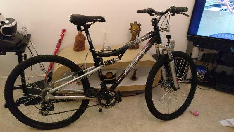 Apollo FS26s mountain bike front and rear suspension 21 speed brand new disc brakes 17 inch frame