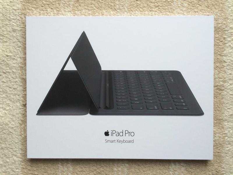 Apple iPad Pro 12.9quot smart keyboard genuine Apple keyboard mint