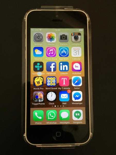 Apple IPhone 5C 16GB White. As New Condition.inc Genuine Ferrari Leather Case