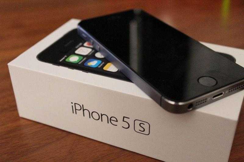 APPLE IPHONE 5s UNLOCKED TO ALL NETWORKS IN BLACK 32GB ONLY 180 BARGAIN BUY GREAT CONDITION