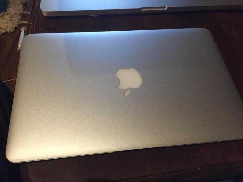 Apple MacBook Air 11 inch