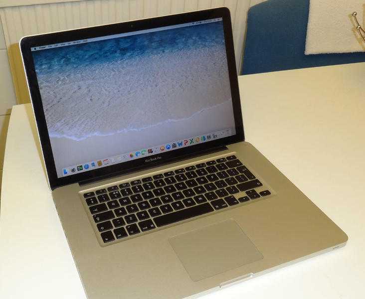 APPLE MACBOOK PRO. Very High Specifications