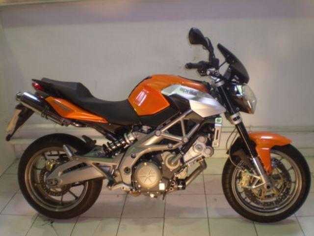 Aprilia SLV 2011