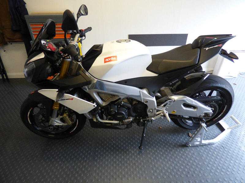 Aprilia Tuono V4R APRC ABS 2014 (64) 2268 MLS Pristine Condition