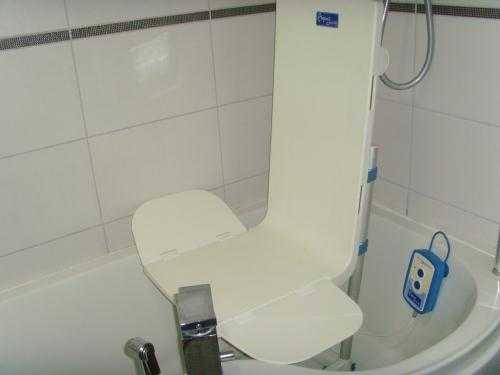 Aquajoy Bath Chairlift