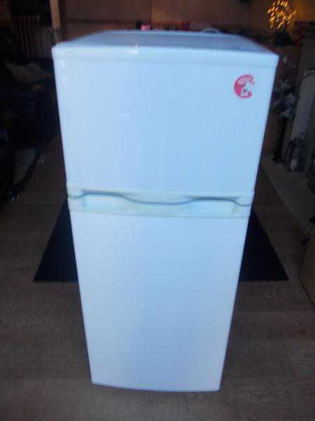 argos fridge freezer 48cm width 115cm tall very clean .i can deliver