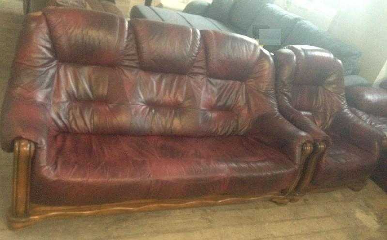 ARMCHAIR AND 3 SEATER SOFA IN BURGUNDY RED LEATHER DELIVERY AVAILABLE